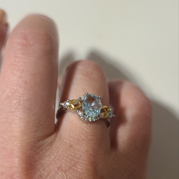 Blue Zircon silver plated Fashion Oval Sky Blue ring size 6 - Picture 8 of 9